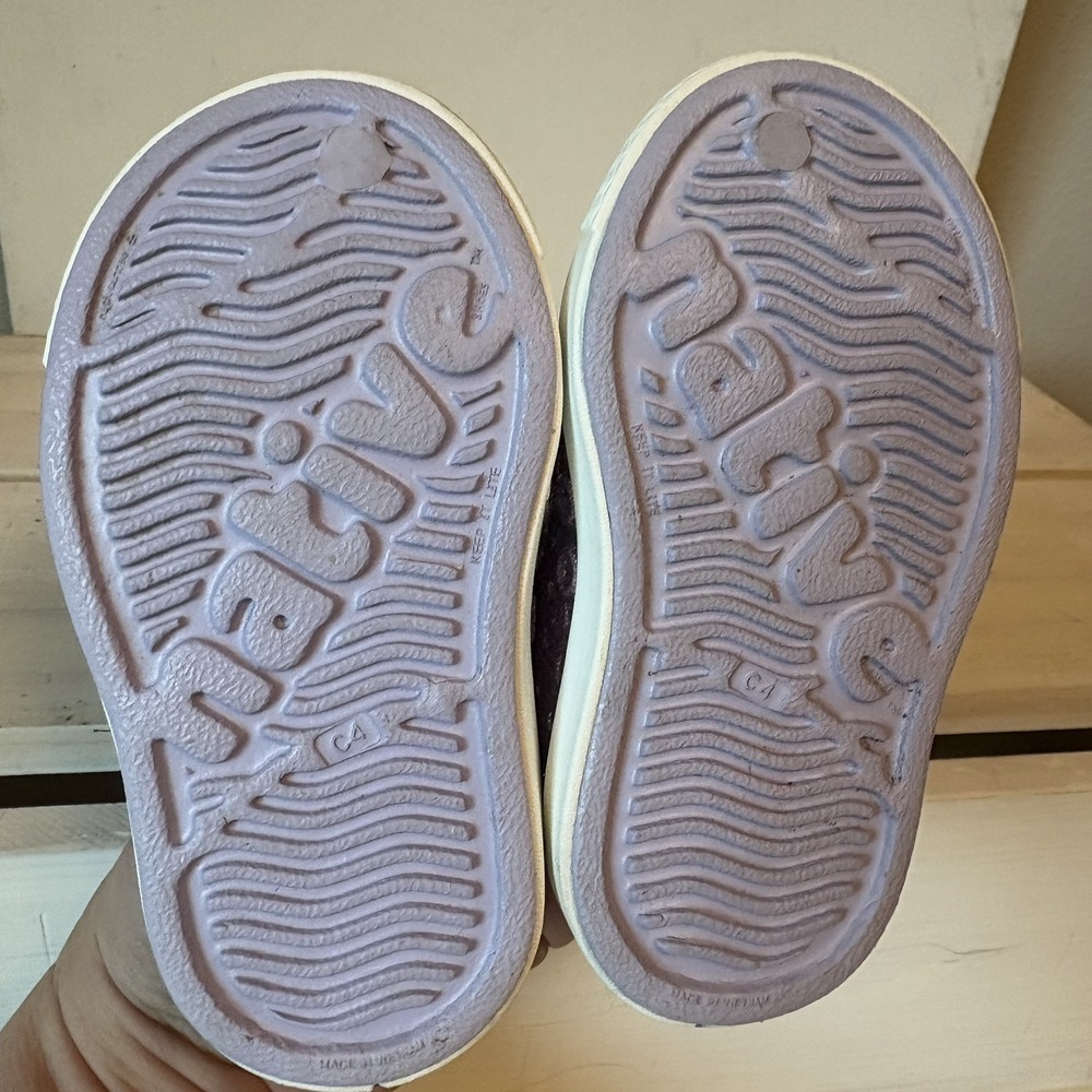 Native Kids Glitter Slip-On Sneakers in Lavender and White - Picture 4 of 12